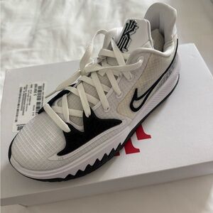 Nike Kyrie Low 4 TB Men's Basketball Sneakers